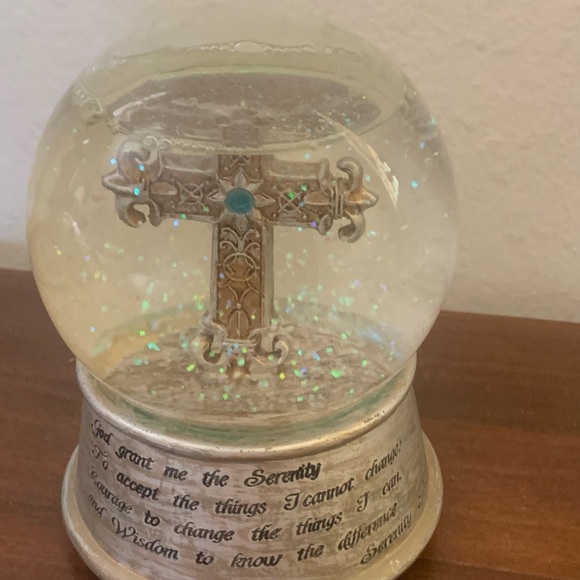 Serenity Prayer Musical Snow Globe - Picture 4 of 12